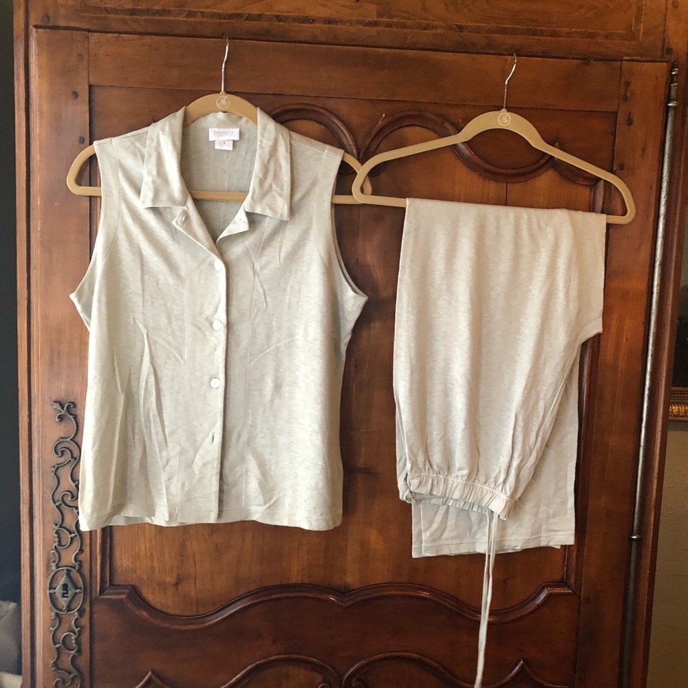 Hanro sleeveless pajamas!